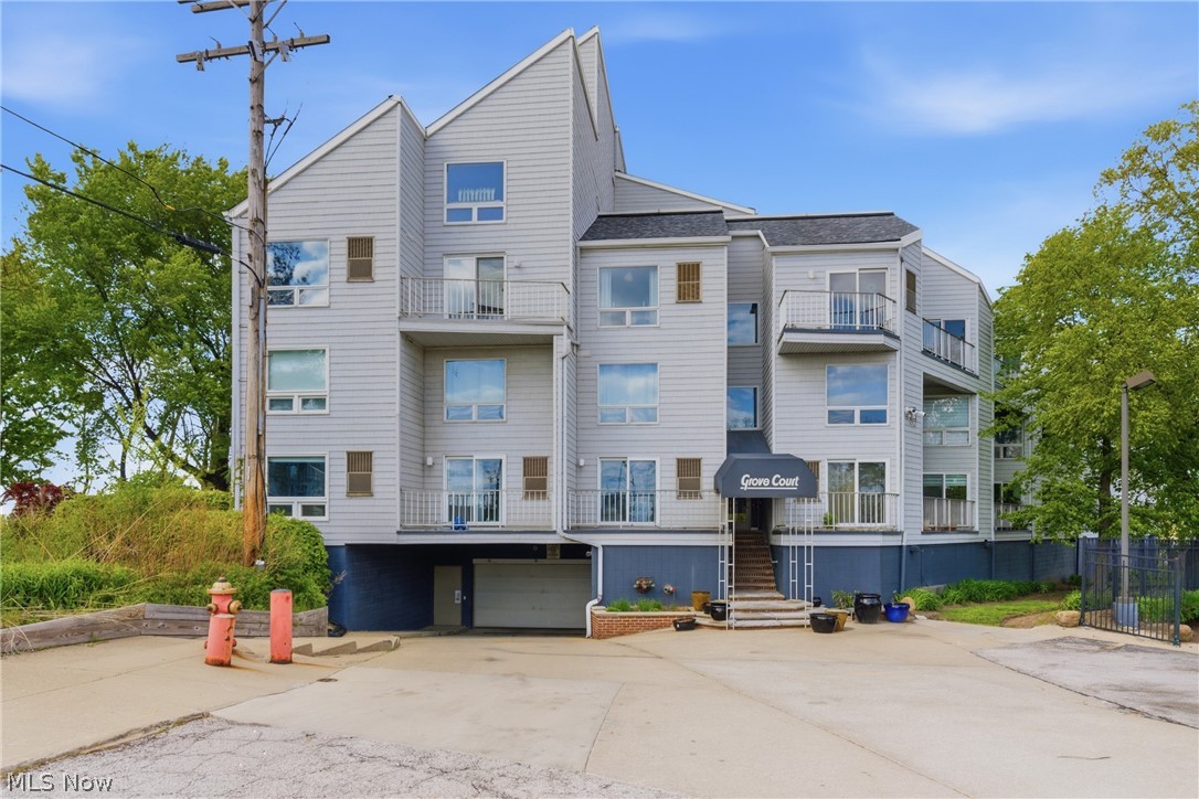 1900 Grove Court Cleveland OH 44113