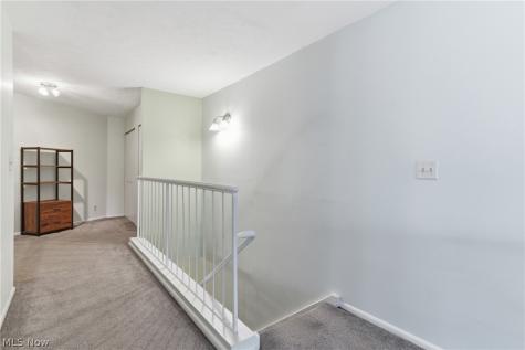 1900 Grove Court Cleveland OH 44113