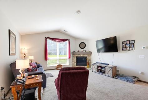 1733 Blackberry Lane Orrville OH 44667