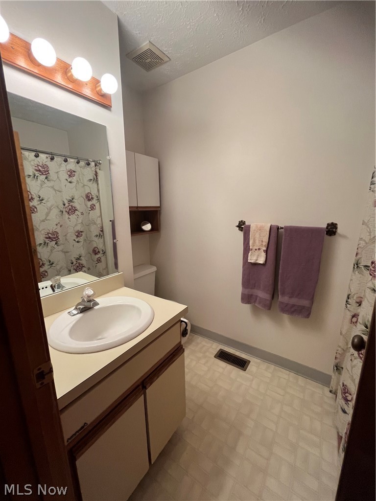 2607 Kimberly Lane Westlake OH 44145
