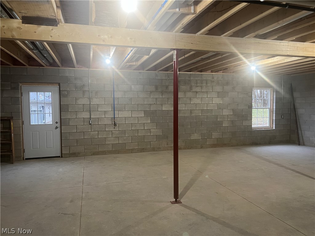 203 Knollton Drive Millersburg OH 44654