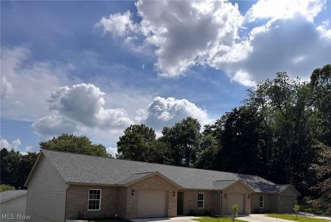 203 Knollton Drive Millersburg OH 44654
