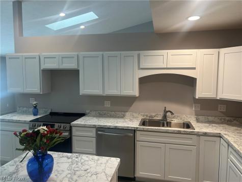 203 Knollton Drive Millersburg OH 44654