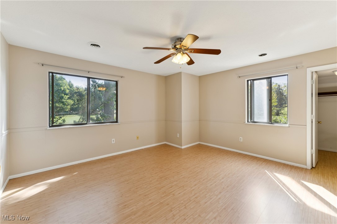 30 Landings Way Avon Lake OH 44012