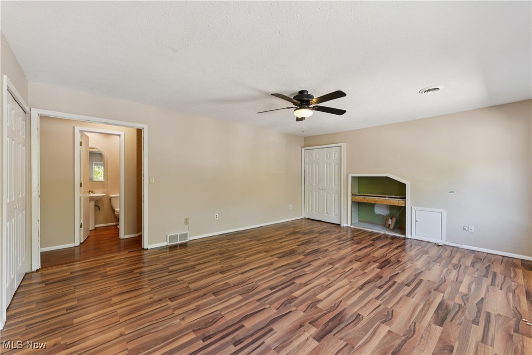 30 Landings Way Avon Lake OH 44012