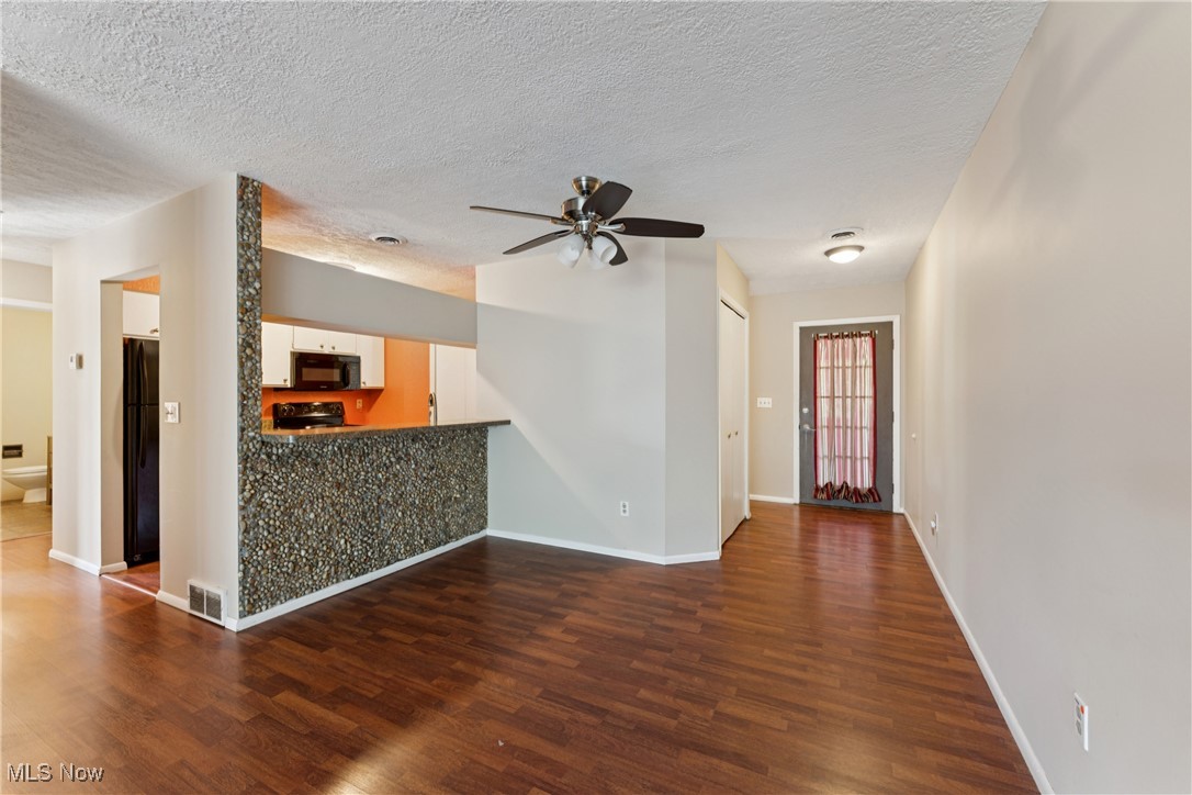 30 Landings Way Avon Lake OH 44012