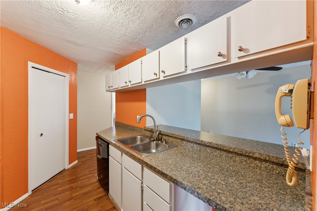 30 Landings Way Avon Lake OH 44012