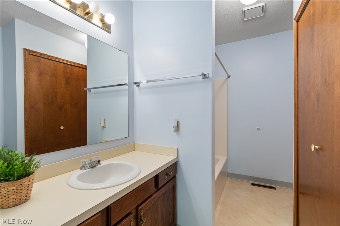 1033 Washington Street Wooster OH 44691