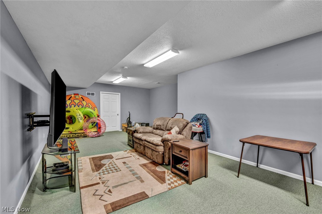 1909 Craig Drive Lake Milton OH 44429