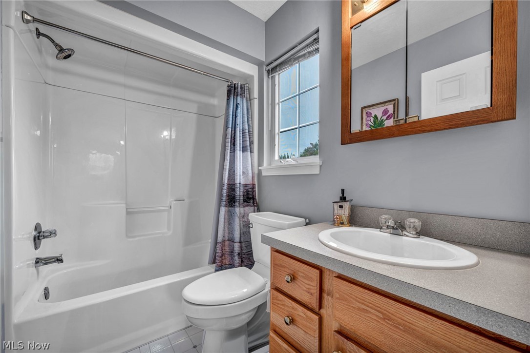1909 Craig Drive Lake Milton OH 44429