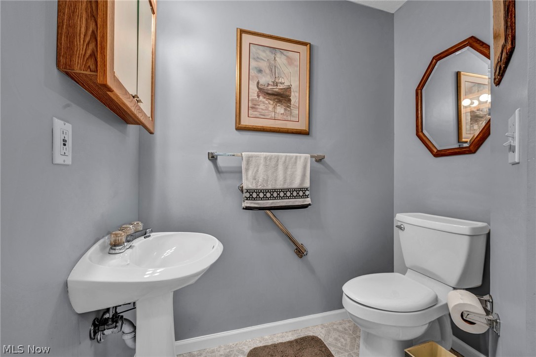 1909 Craig Drive Lake Milton OH 44429