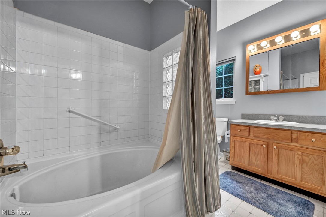 1909 Craig Drive Lake Milton OH 44429