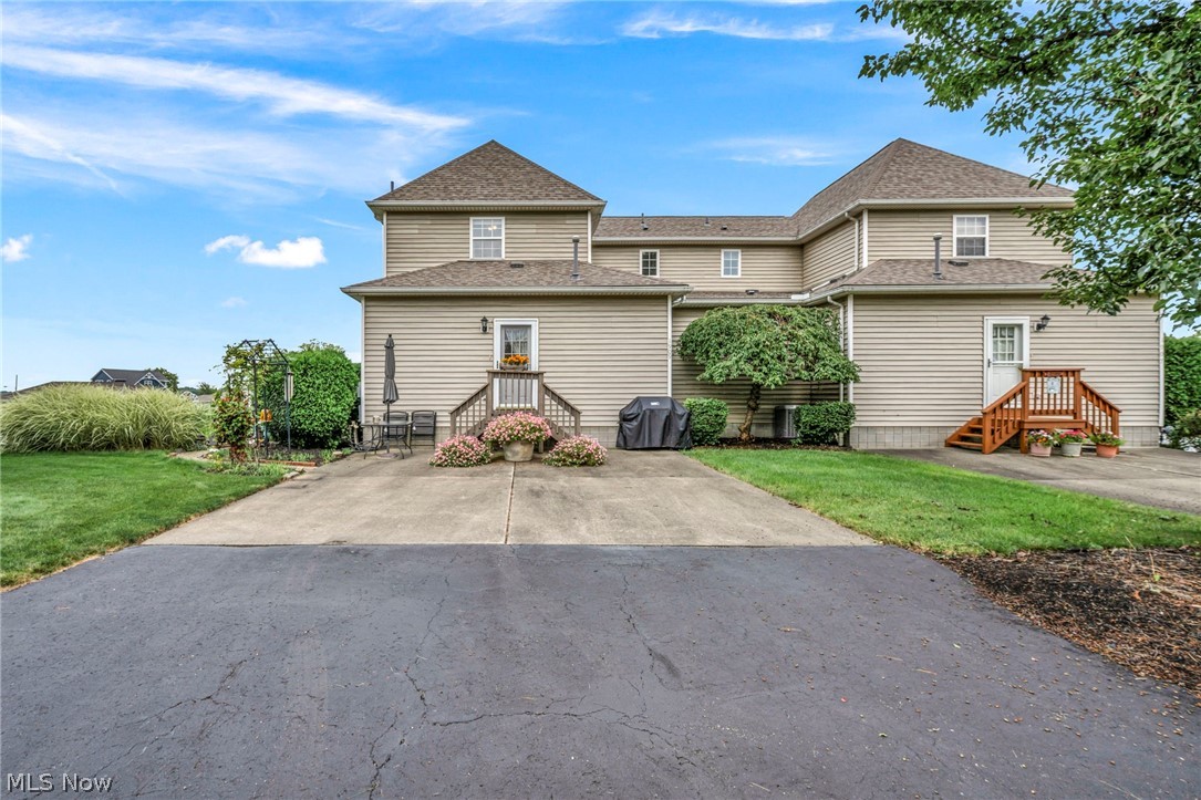 1909 Craig Drive Lake Milton OH 44429