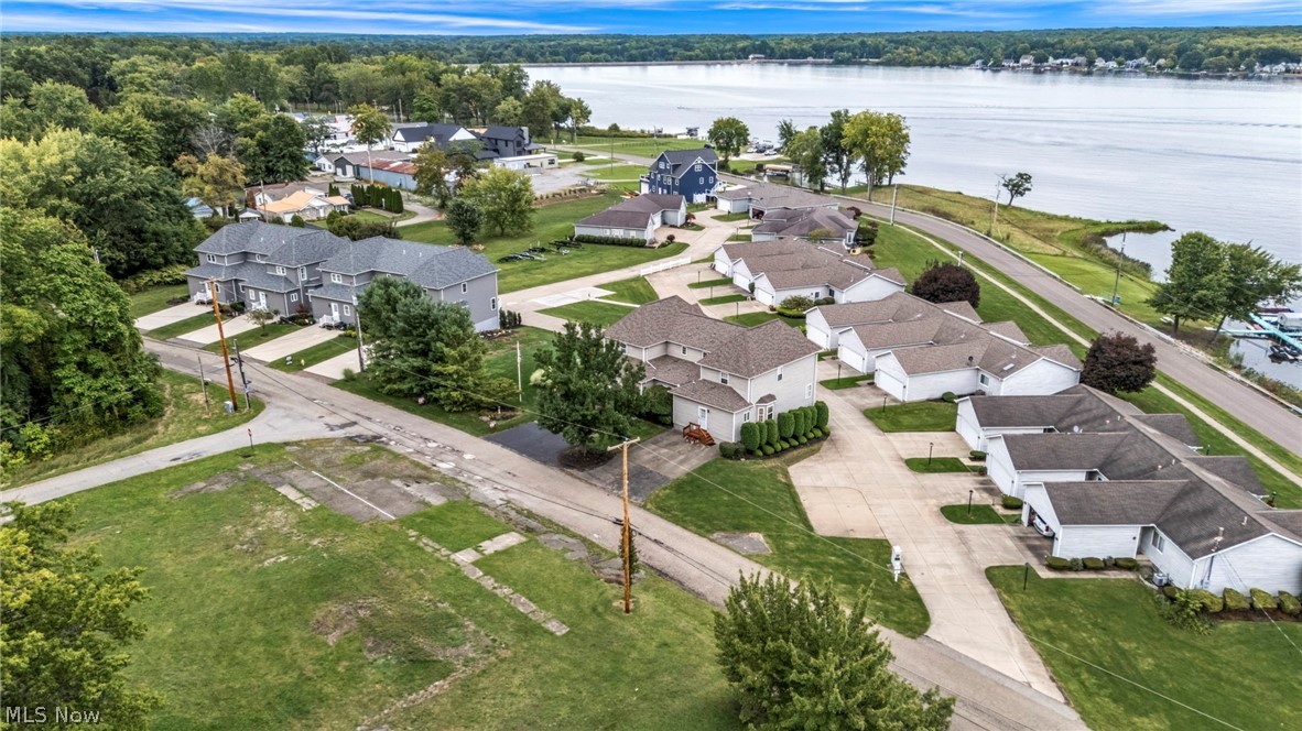 1909 Craig Drive Lake Milton OH 44429