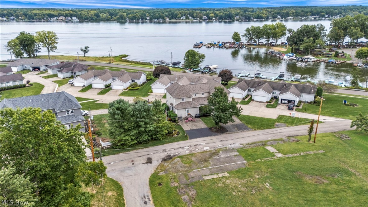 1909 Craig Drive Lake Milton OH 44429