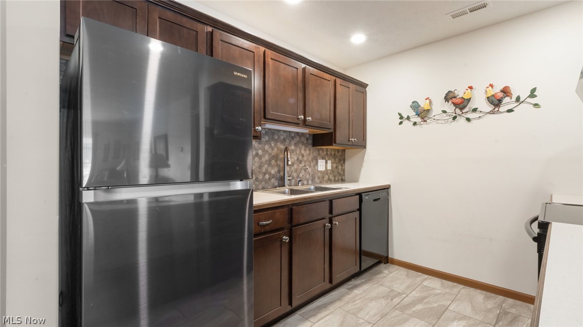 291 C Goosepond Road Newark OH 43055