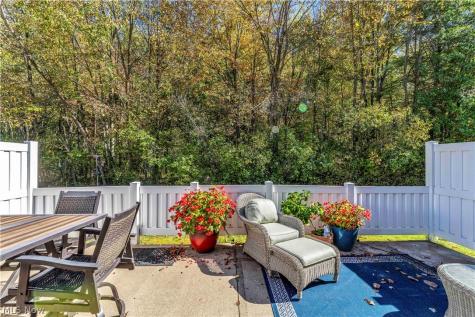 7583 Willow Woods Drive North Olmsted OH 44070