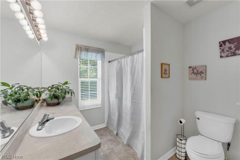 7583 Willow Woods Drive North Olmsted OH 44070
