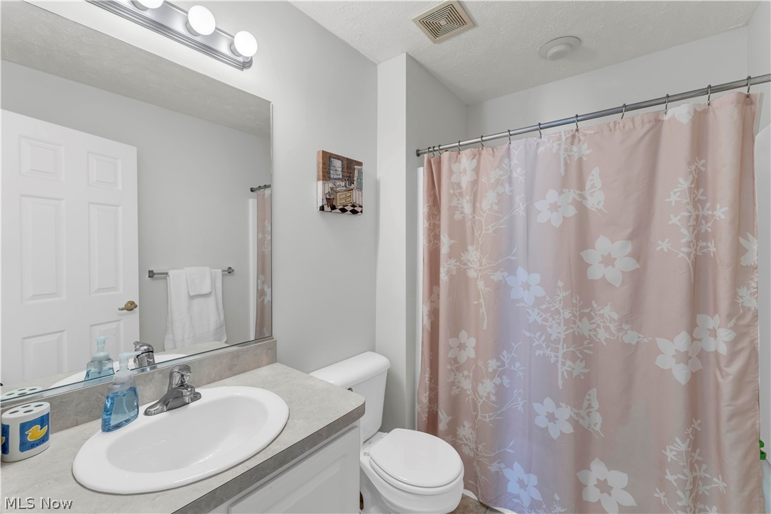 7583 Willow Woods Drive North Olmsted OH 44070