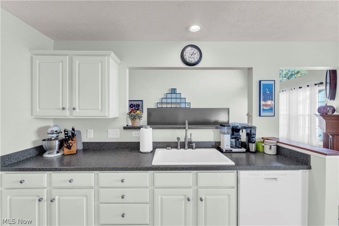 7583 Willow Woods Drive North Olmsted OH 44070