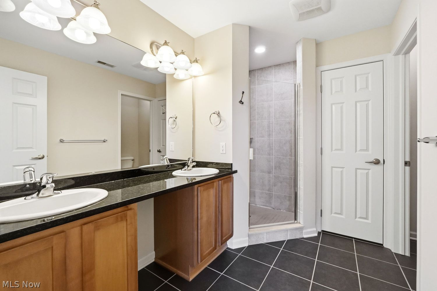 1268 W 74th Street Cleveland OH 44102