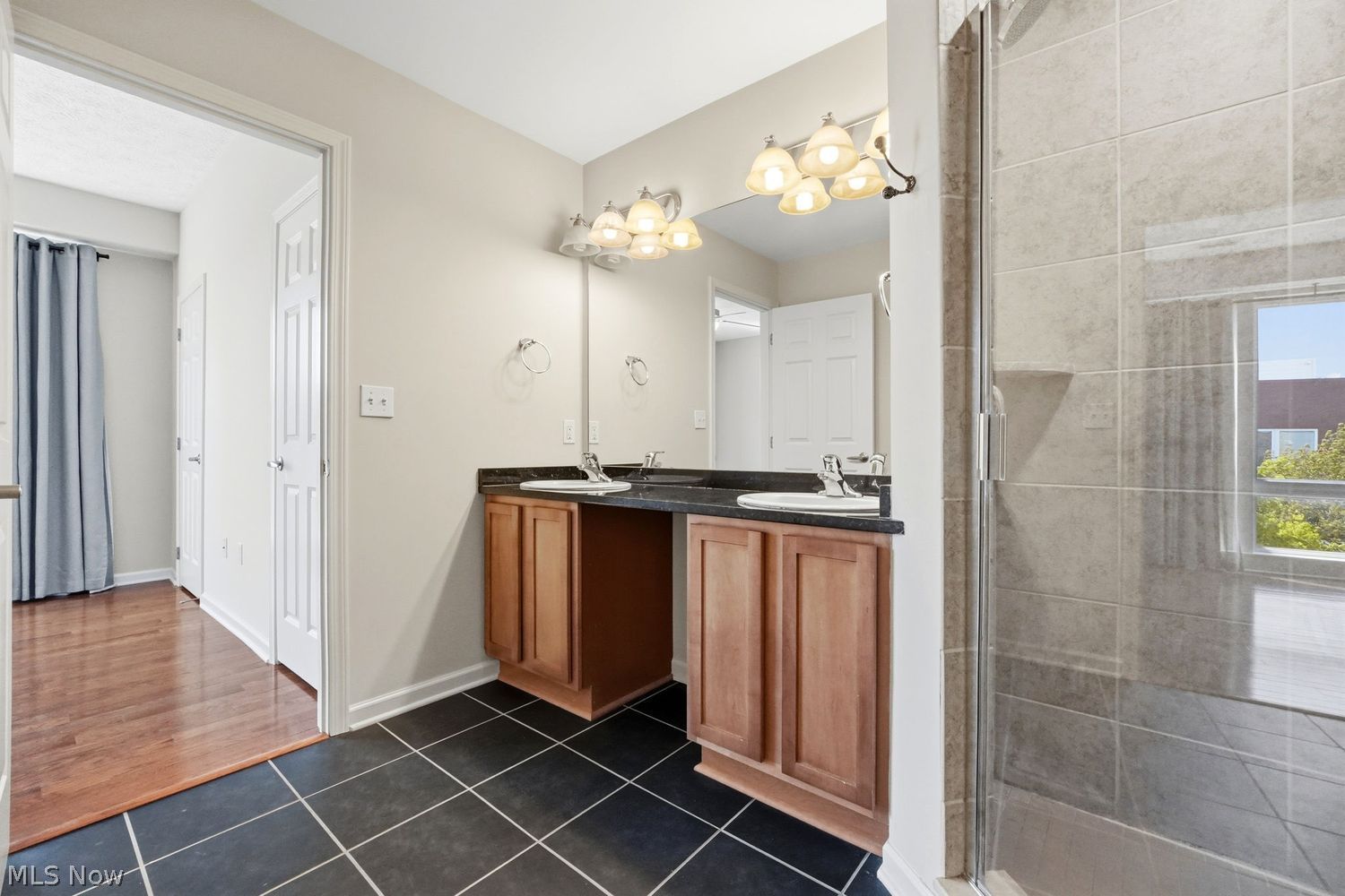 1268 W 74th Street Cleveland OH 44102