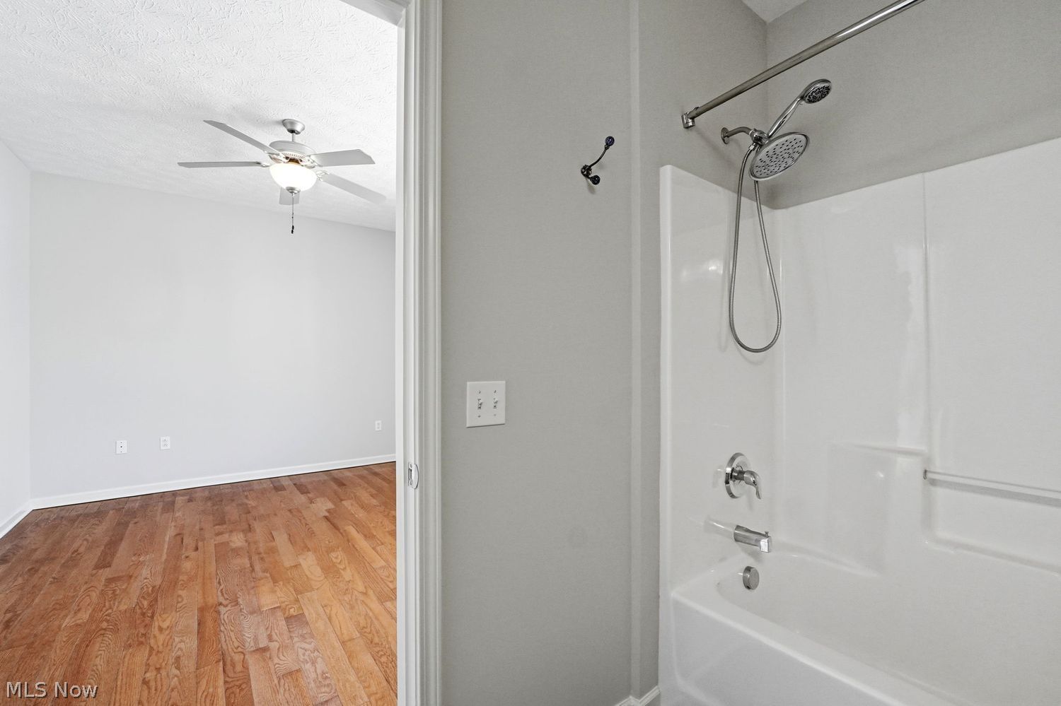 1268 W 74th Street Cleveland OH 44102