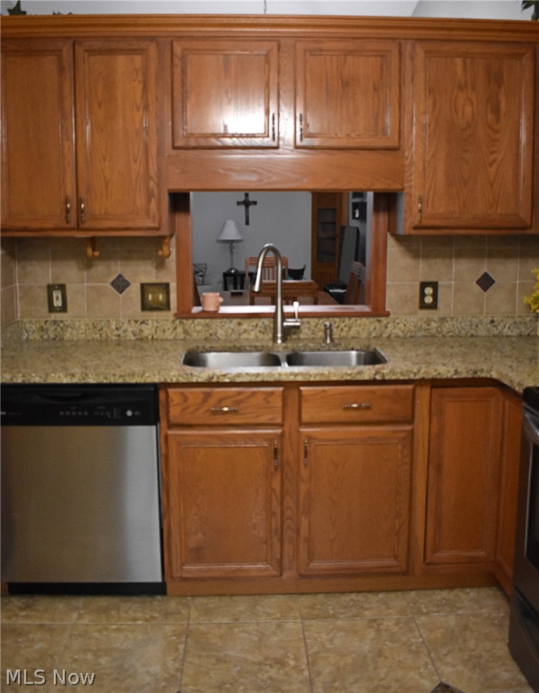 905 Quinebaug Court Brunswick OH 44212