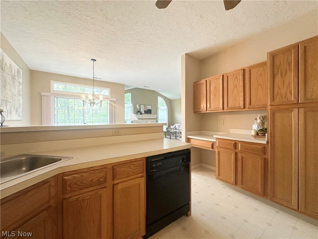34 Woodland Chase Boulevard Niles OH 44446