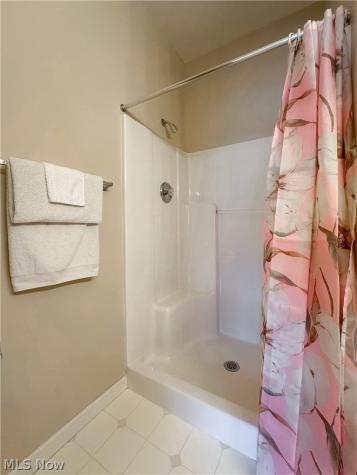 34 Woodland Chase Boulevard Niles OH 44446
