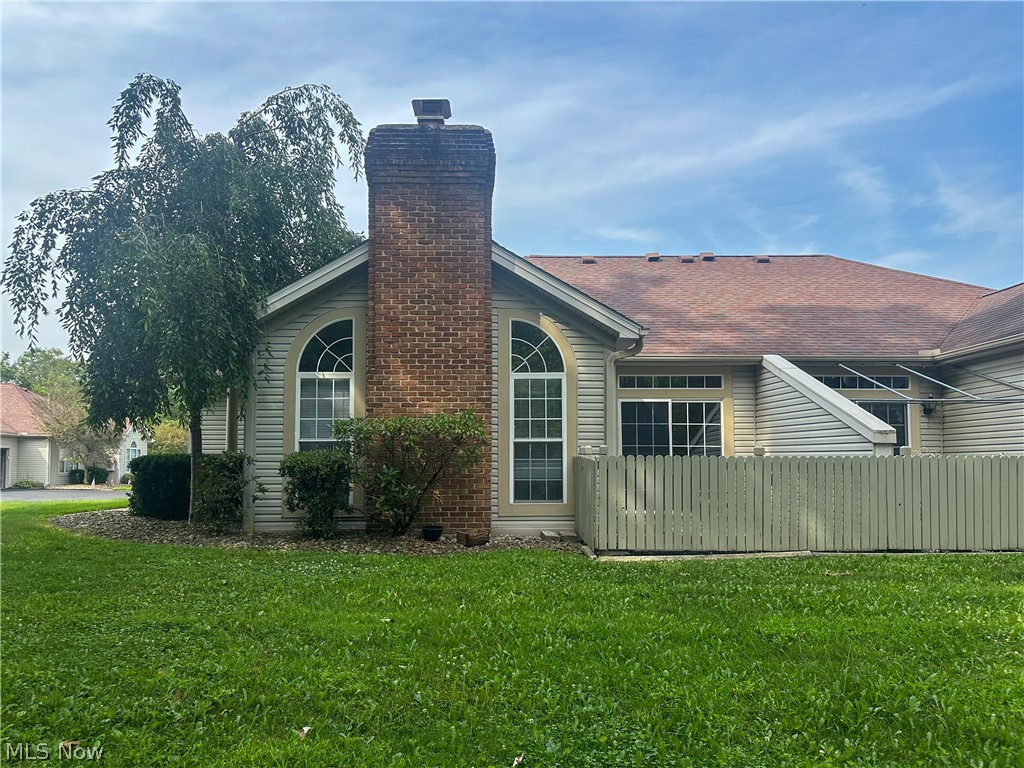 34 Woodland Chase Boulevard Niles OH 44446
