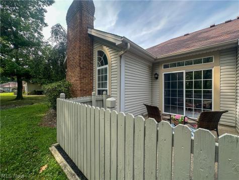 34 Woodland Chase Boulevard Niles OH 44446