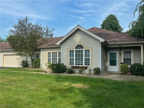 34 Woodland Chase Boulevard Niles OH 44446