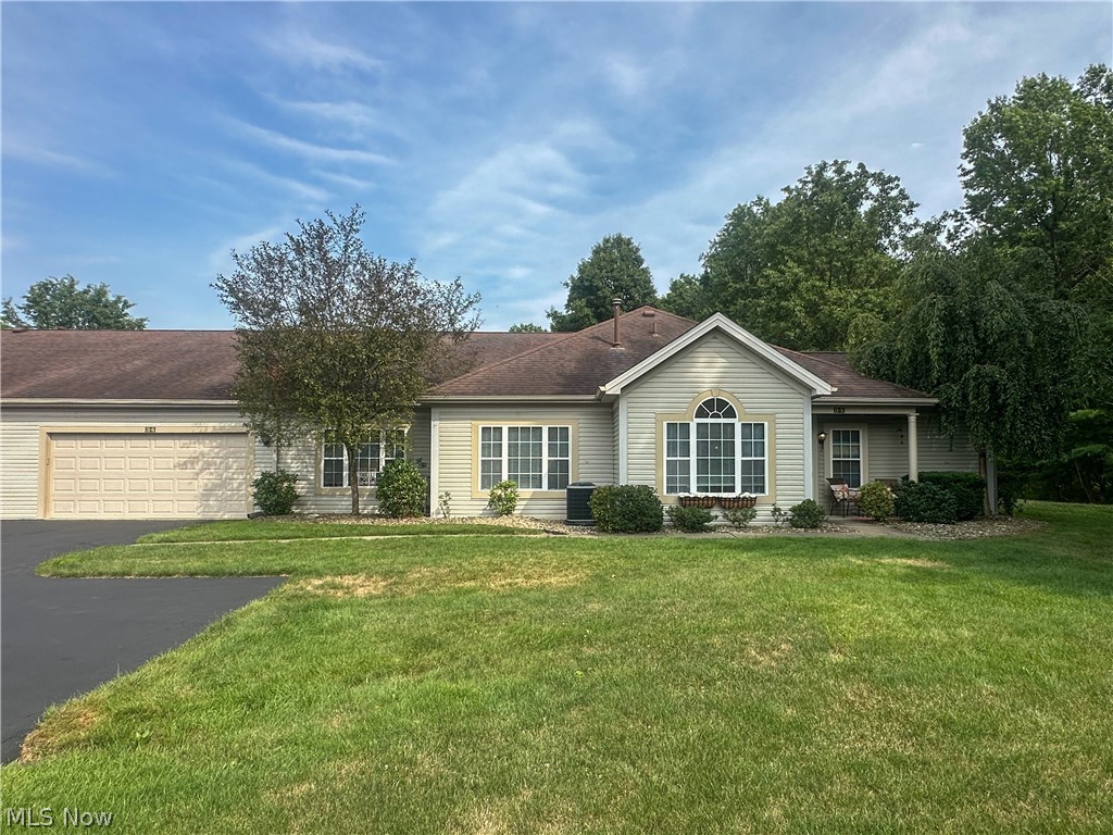 34 Woodland Chase Boulevard Niles OH 44446
