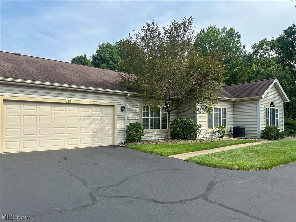 34 Woodland Chase Boulevard Niles OH 44446