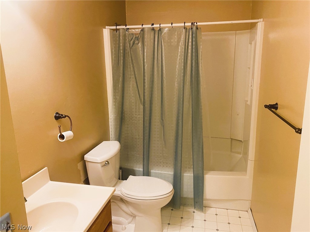1744 Oak Trail Street NE Massillon OH 44646