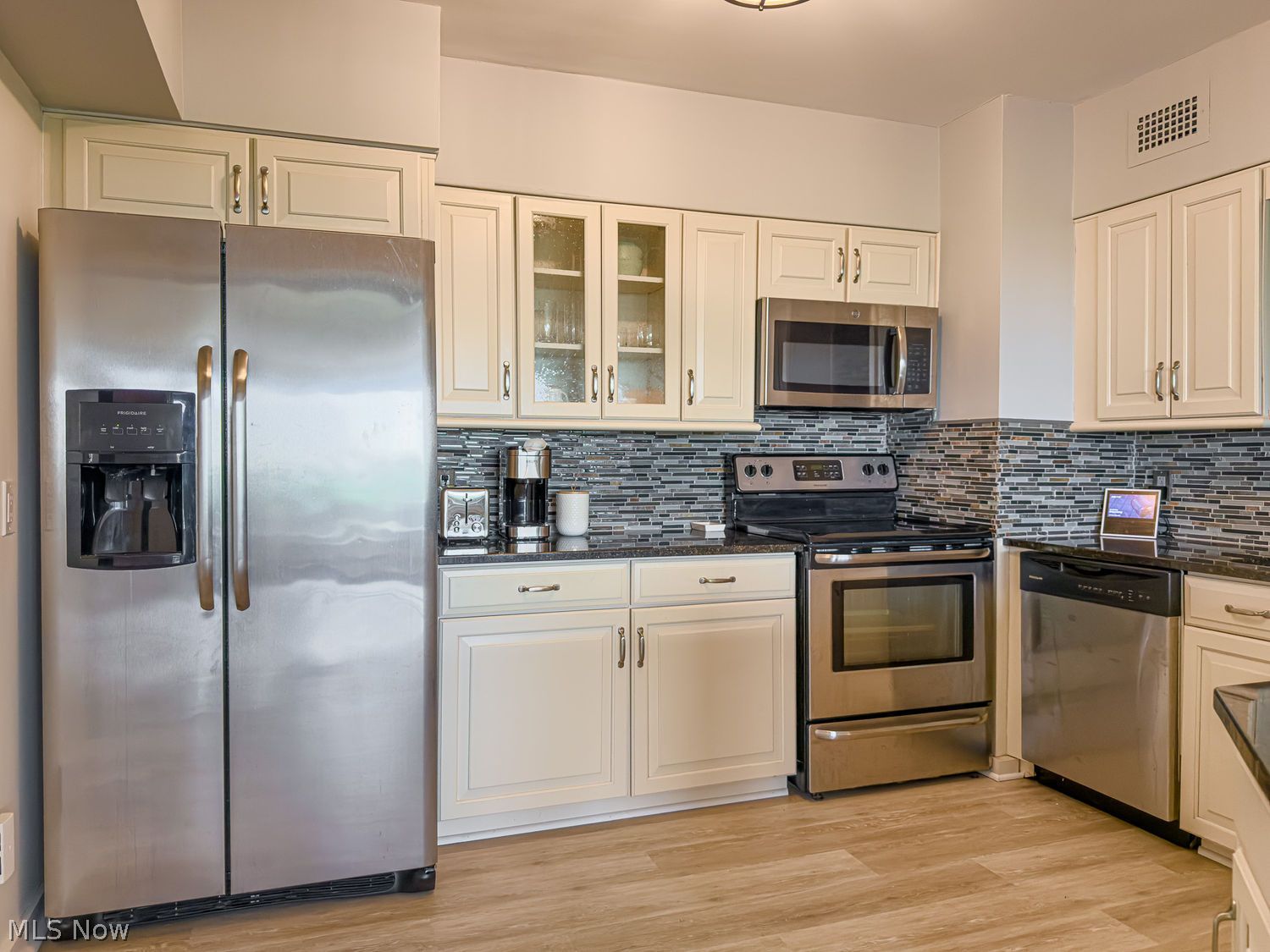 1 Bratenahl Place Bratenahl OH 44108