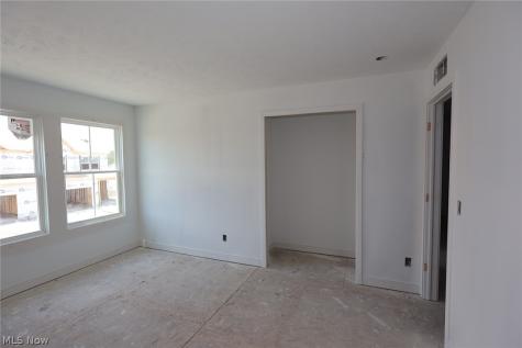 5091 Shepherds Glen Willoughby OH 44094