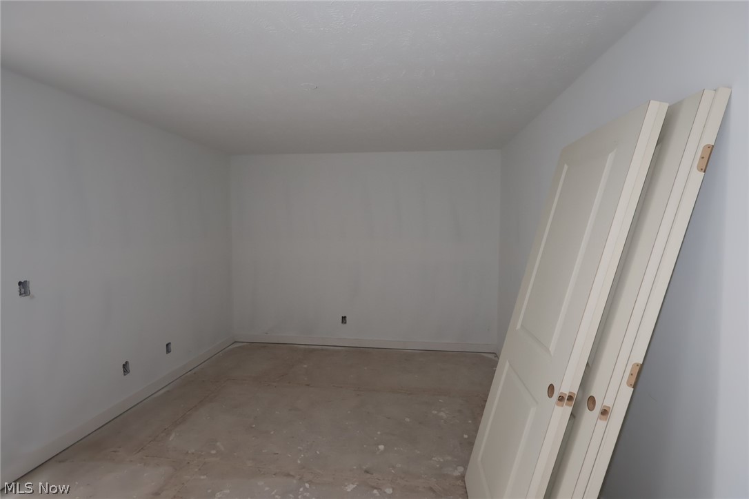 5091 Shepherds Glen Willoughby OH 44094