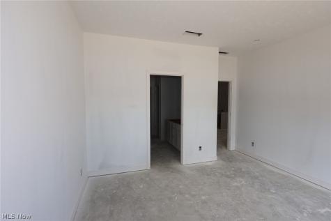 5091 Shepherds Glen Willoughby OH 44094
