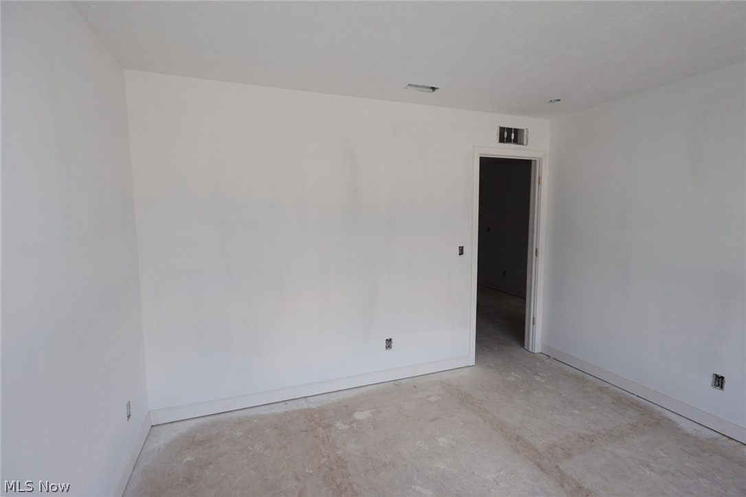 5091 Shepherds Glen Willoughby OH 44094