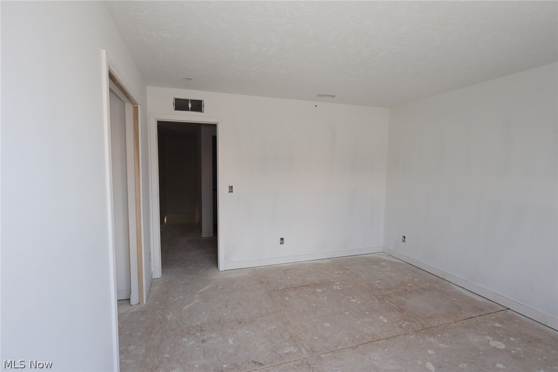 5091 Shepherds Glen Willoughby OH 44094