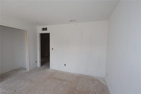 5091 Shepherds Glen Willoughby OH 44094