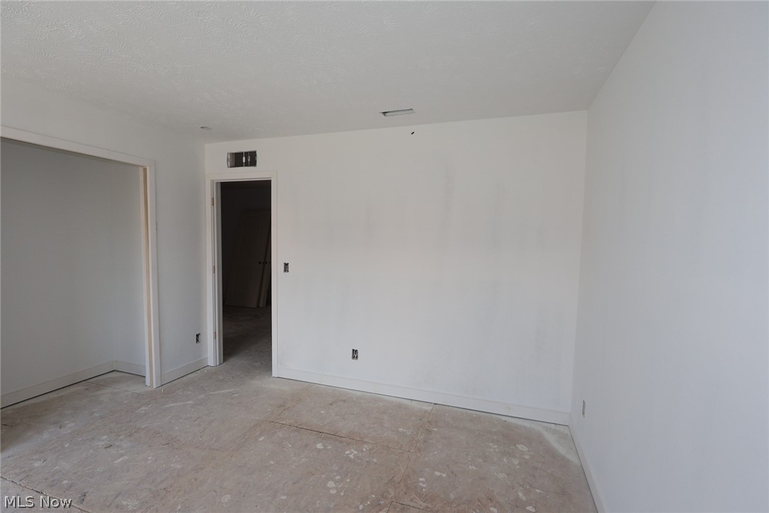 5091 Shepherds Glen Willoughby OH 44094