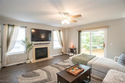 100 Meander Lane Elyria OH 44035