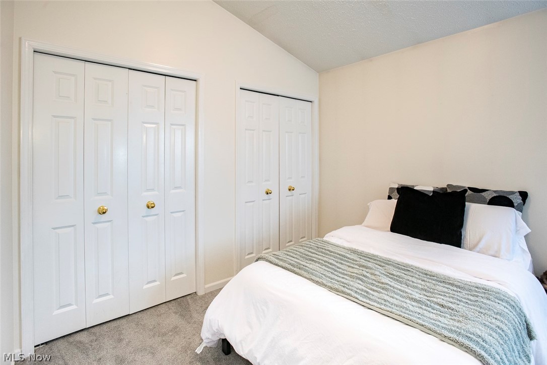 100 Meander Lane Elyria OH 44035