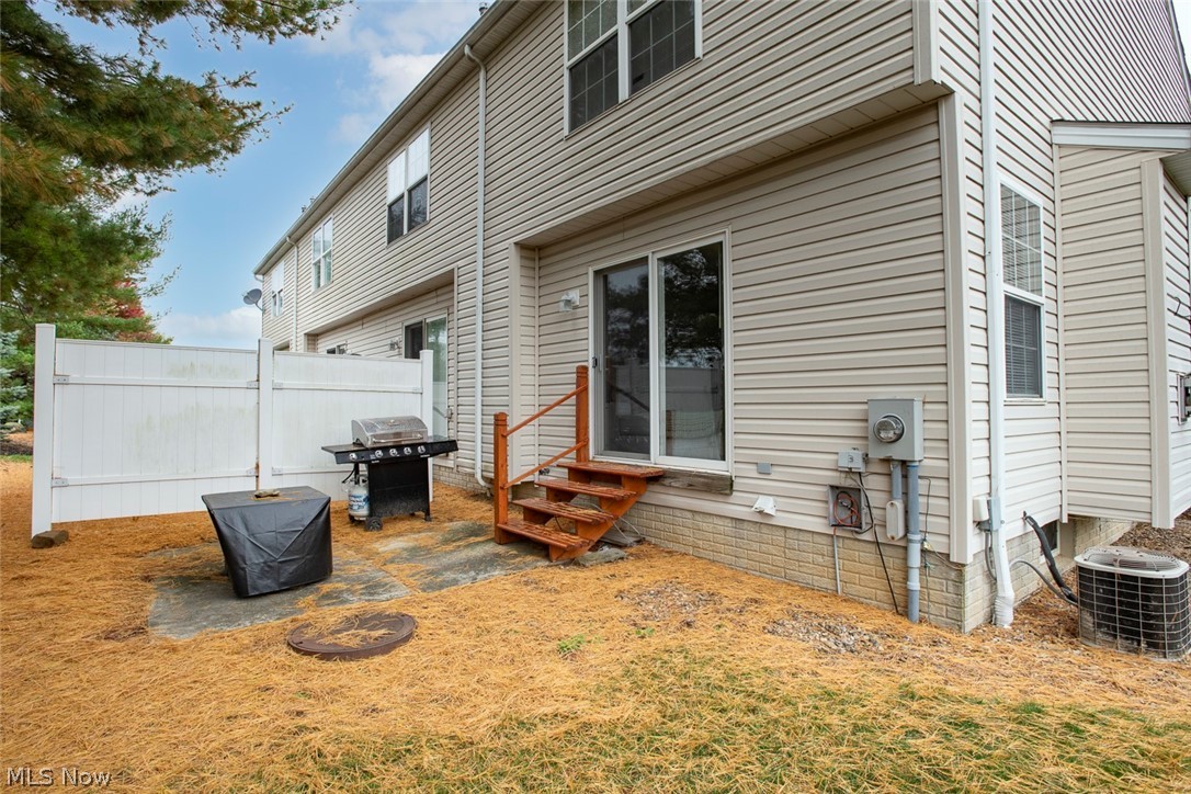 100 Meander Lane Elyria OH 44035