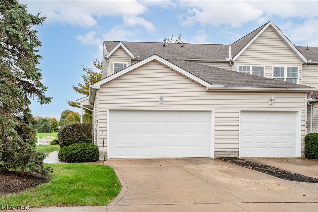 100 Meander Lane Elyria OH 44035