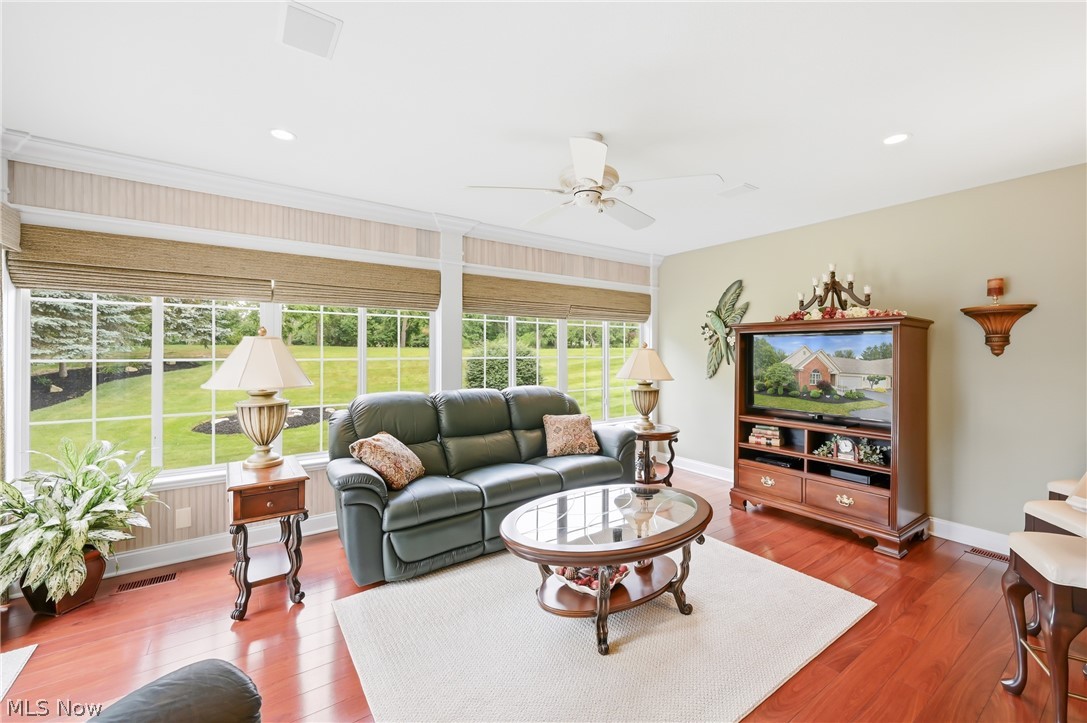 149 Village Court Columbiana OH 44408