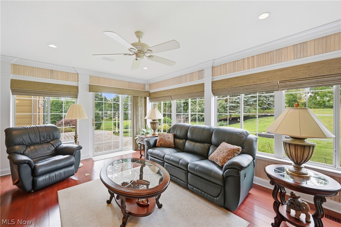 149 Village Court Columbiana OH 44408